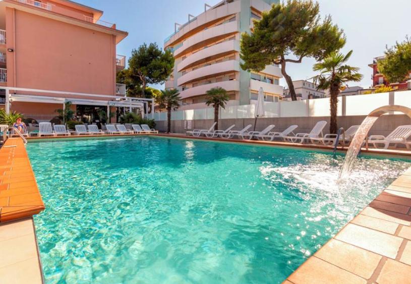 Hotel D'Annunzio 利多迪迪耶索洛 外观 照片